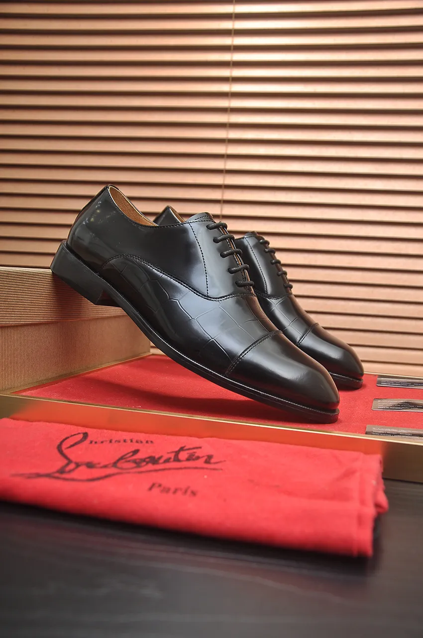 Men's shoes 💰620💶 [Chrstian Loubotin] Red-soled shoes 💋Original mold opening, the highest version on the market, purely handmade ➕Imported cowhide uppers, first-layer water-dyed cowhide lining! Original EU high-gloss outsole. 38 to 45 (45 customized)